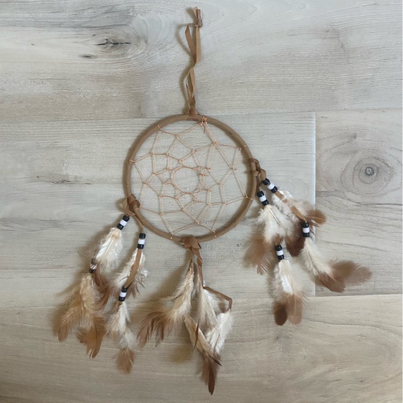 Dreamcatcher with Feathers and Beads - Picture 12 of 13